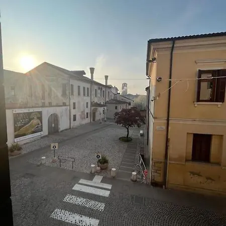 Apartment Centro Historico - Via Santa Caterina, Treviso, Italy *